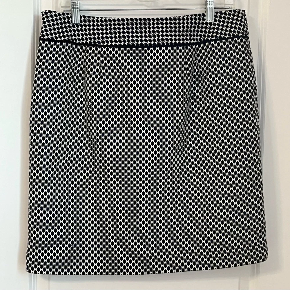 Ann Taylor Women's Black and Blue Plaid Pencil Office Skirt Size 10-Fall Winter - Picture 2 of 12